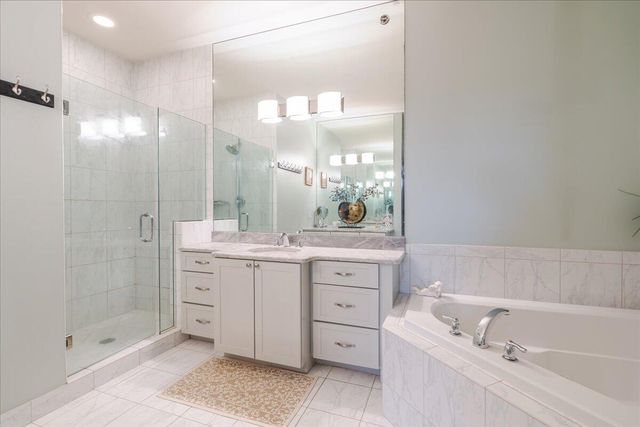 45900 S Stonewood Road, Canton, MI 48187