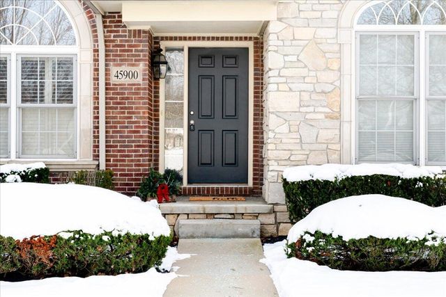 45900 S Stonewood Road, Canton, MI 48187