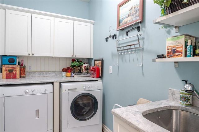 45900 S Stonewood Road, Canton, MI 48187