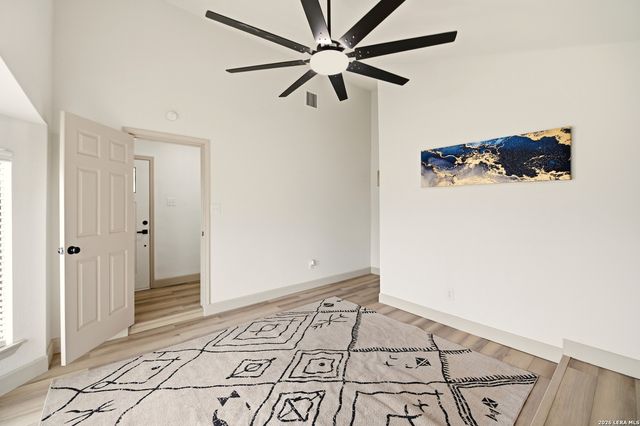 9439 Hindi, San Antonio, TX 78224