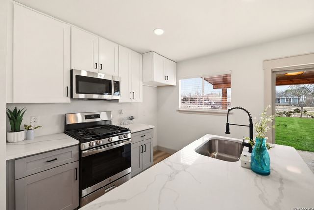 9439 Hindi, San Antonio, TX 78224