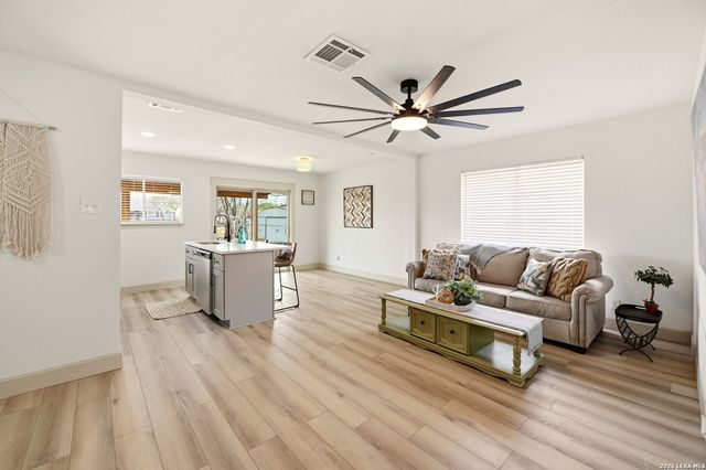 9439 Hindi, San Antonio, TX 78224