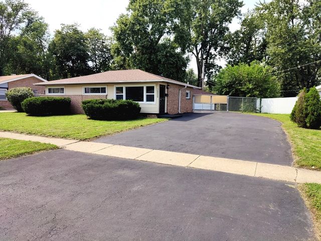16068 Richmond Avenue, Markham, IL 60428