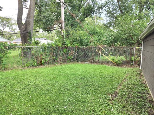 16068 Richmond Avenue, Markham, IL 60428