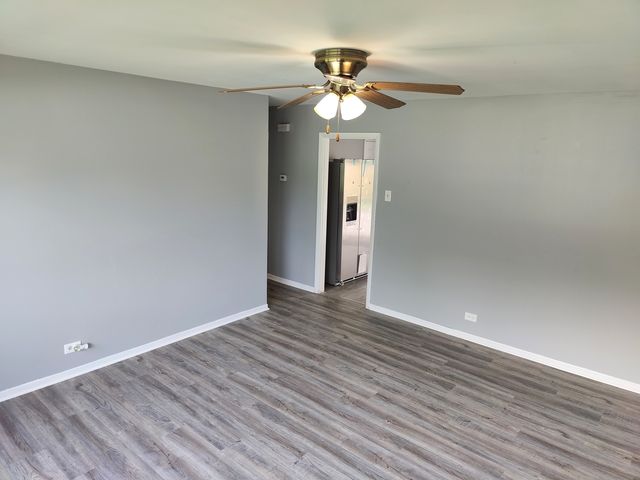 16068 Richmond Avenue, Markham, IL 60428