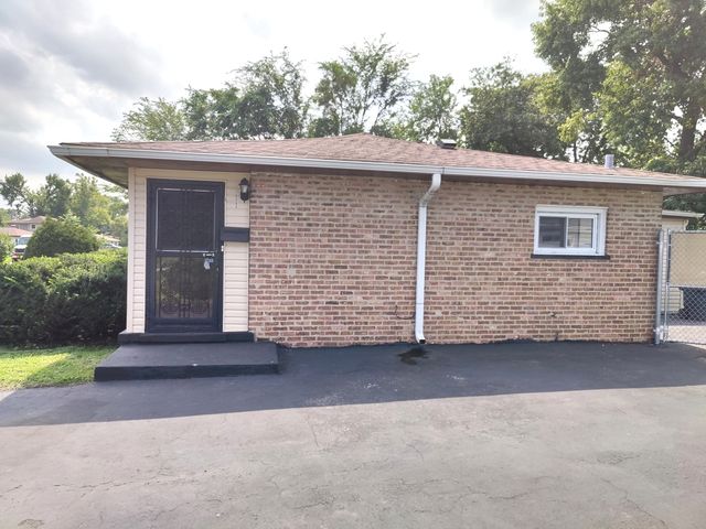 16068 Richmond Avenue, Markham, IL 60428