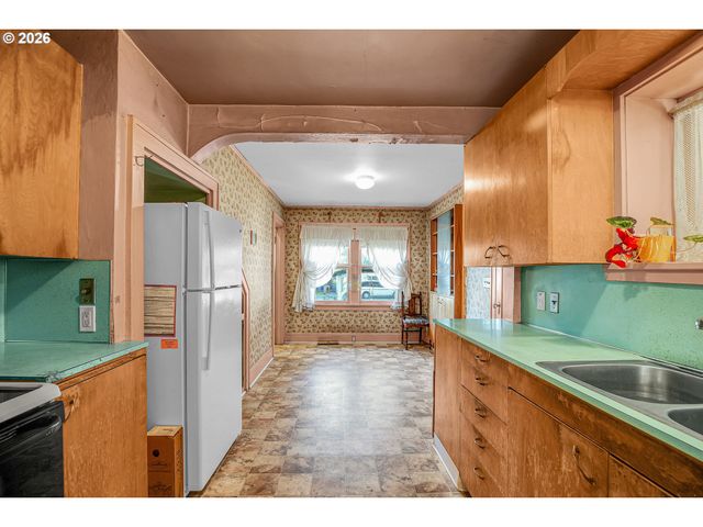 6026 Se 84TH Ave, Portland, OR 97266