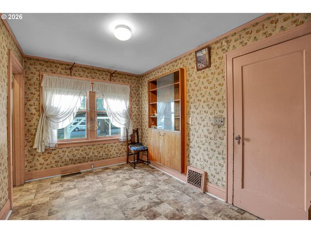 6026 Se 84TH Ave, Portland, OR 97266