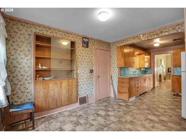 6026 Se 84TH Ave, Portland, OR 97266