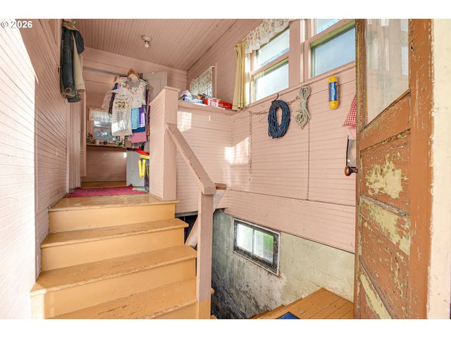 6026 Se 84TH Ave, Portland, OR 97266