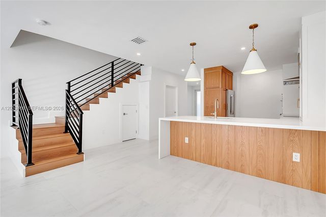 3384 Day Avenue 3384, Miami, FL 33133