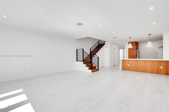 3384 Day Avenue 3384, Miami, FL 33133