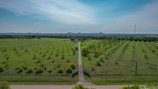 292 Old Loop 173, Bandera, TX 78003