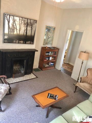 907 NE GLEN OAK Avenue, Peoria, IL 61603
