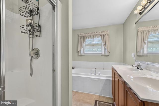 29 WALDEN LN, Dover, DE 19904