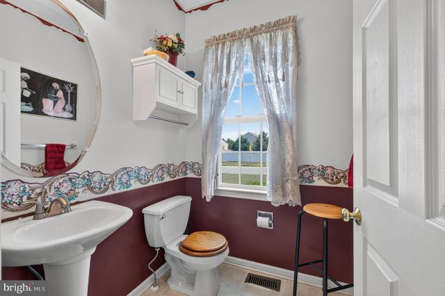 29 WALDEN LN, Dover, DE 19904
