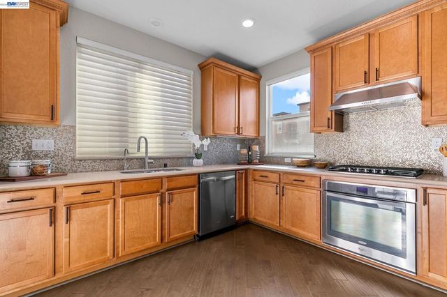 1038 1038 Giacomo Ln, San Jose, CA 95131