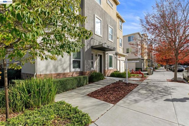 1038 1038 Giacomo Ln, San Jose, CA 95131