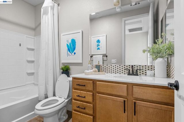 1038 1038 Giacomo Ln, San Jose, CA 95131