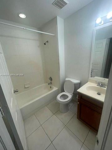 1992 Nassau Dr -, Riviera Beach, FL 33404