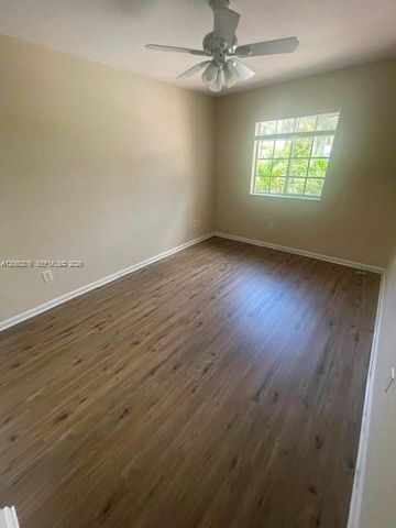1992 Nassau Dr -, Riviera Beach, FL 33404