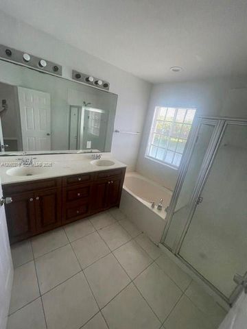 1992 Nassau Dr -, Riviera Beach, FL 33404