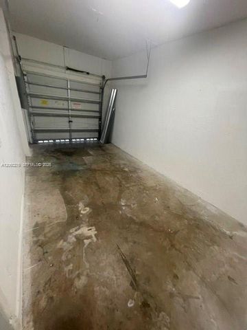 1992 Nassau Dr -, Riviera Beach, FL 33404