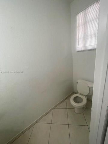 1992 Nassau Dr -, Riviera Beach, FL 33404