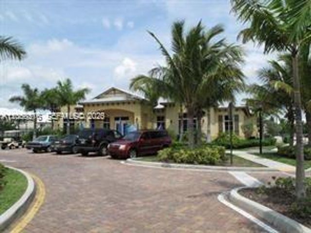 1992 Nassau Dr -, Riviera Beach, FL 33404