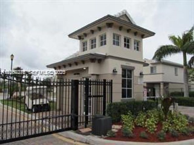 1992 Nassau Dr -, Riviera Beach, FL 33404