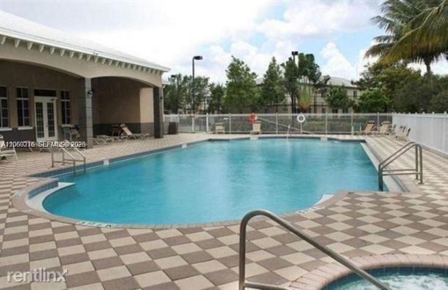 1992 Nassau Dr -, Riviera Beach, FL 33404