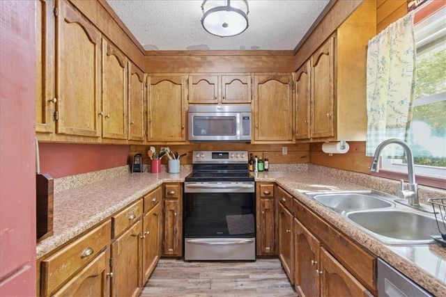 140 Hiawatha Trail, Pickens, SC 29671
