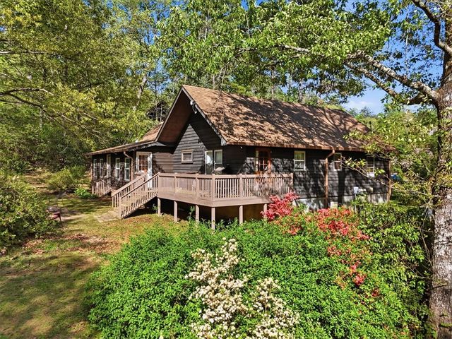 140 Hiawatha Trail, Pickens, SC 29671