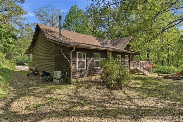 140 Hiawatha Trail, Pickens, SC 29671