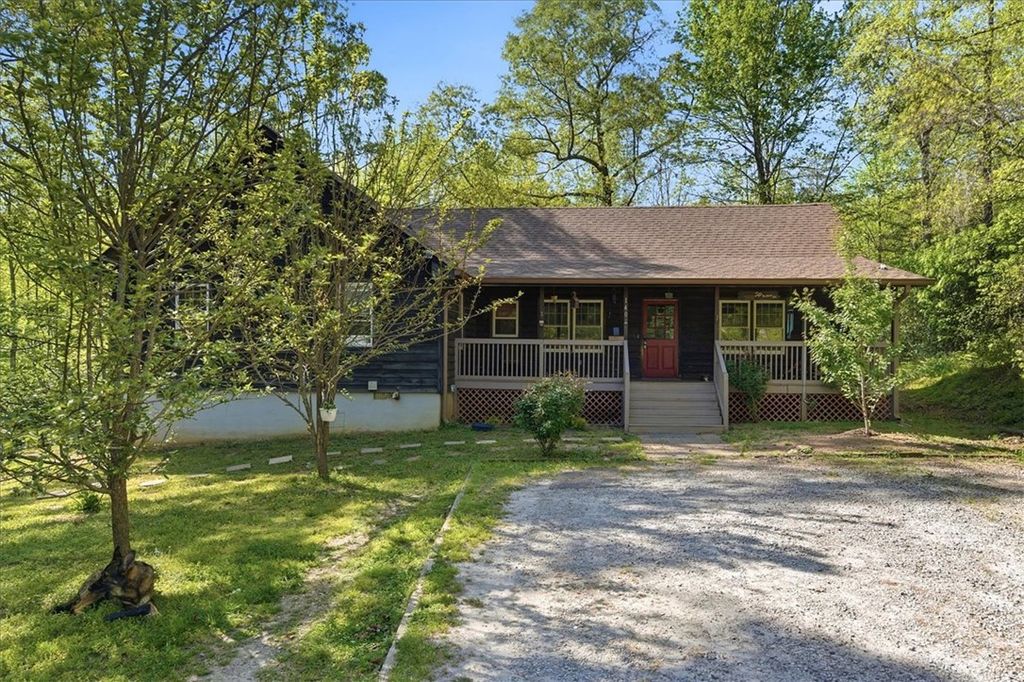 140 Hiawatha Trail, Pickens, SC 29671