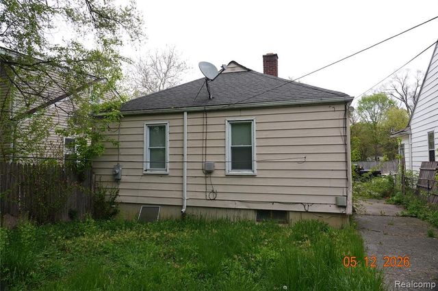 8275 Vaughan Street, Detroit, MI 48228