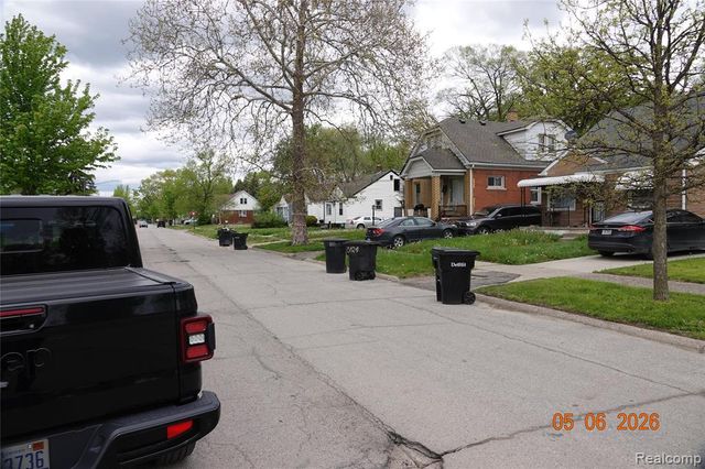 8275 Vaughan Street, Detroit, MI 48228