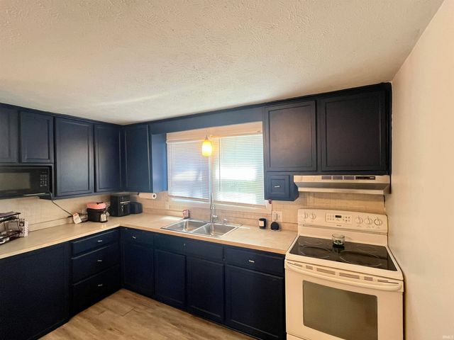 618 E Short Elm Street, Boonville, IN 47601