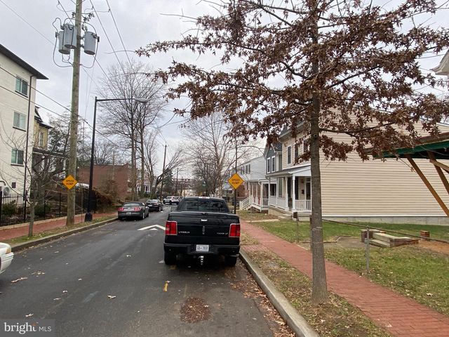 1358 VALLEY PL SE, Washington, DC 20020