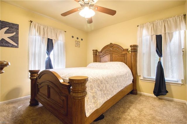 840 Hardwood DR, Chesapeake, VA 23320
