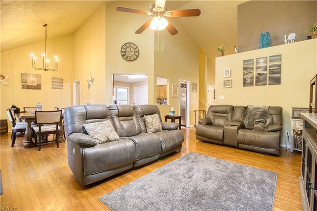 840 Hardwood DR, Chesapeake, VA 23320