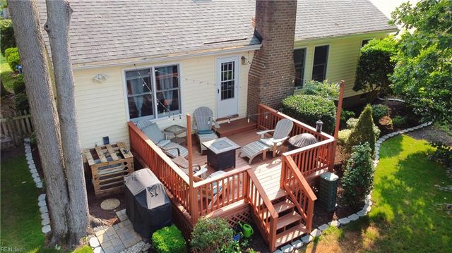 840 Hardwood DR, Chesapeake, VA 23320