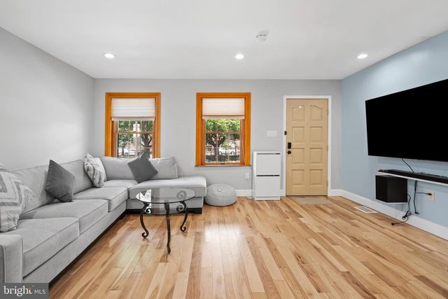 1218 MOLLBORE TER, Philadelphia, PA 19148