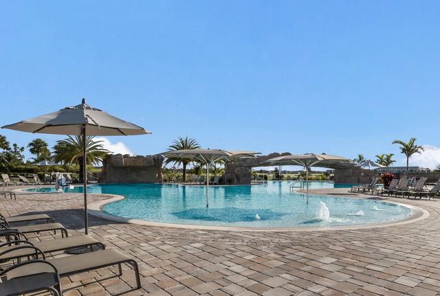 16904 VARDON TERRACE 205, Lakewood Ranch, FL 34211