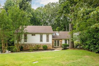 525 Spender Trace, Sandy Springs, GA 30350