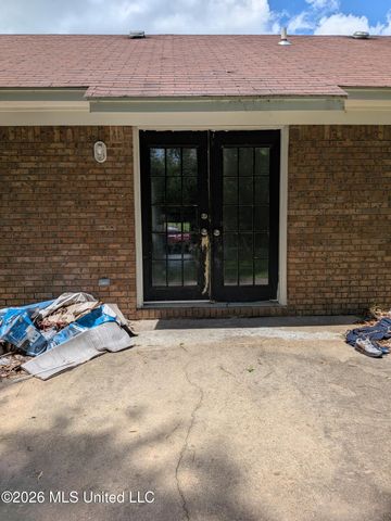 5365 Wynndyke Circle, Jackson, MS 39209