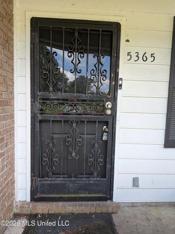 5365 Wynndyke Circle, Jackson, MS 39209