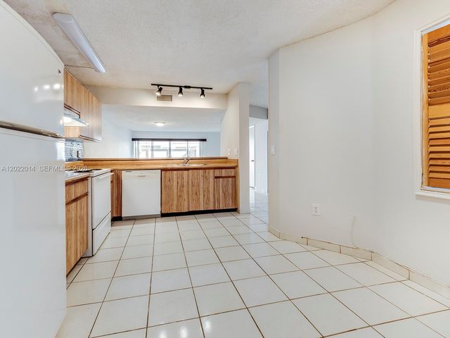 1351 NW 124th Ave 1351, Pembroke Pines, FL 33026