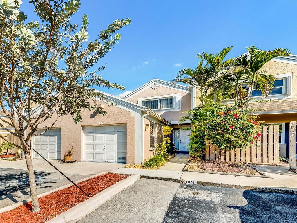 1351 NW 124th Ave 1351, Pembroke Pines, FL 33026