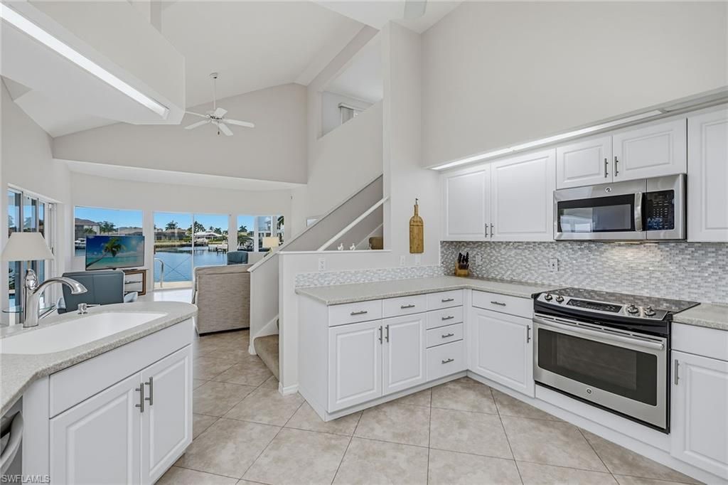 1186 Strawberry CT, MARCO ISLAND, FL 34145 — photo 3